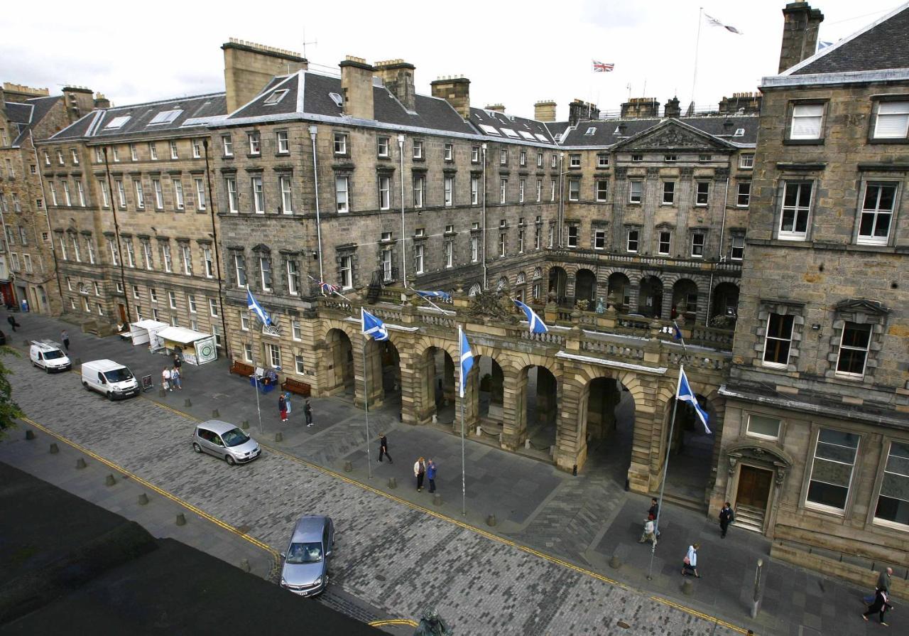 Parliament Sq 12 Royal Mile Edimburgo